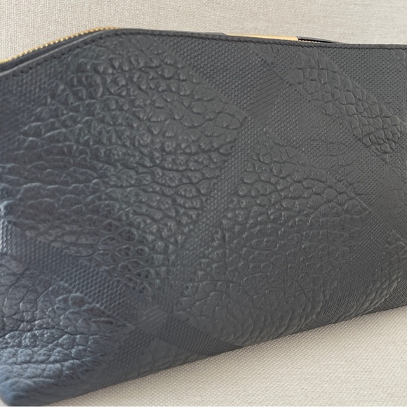 BURBERRY Small Chichester Check Embossed Leather Crossbody and Clutch Bag - Picture 7 of 16